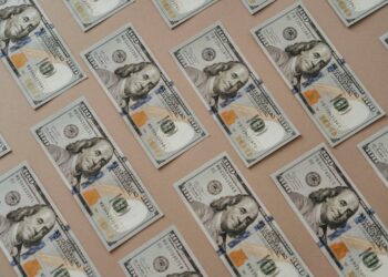 Featured image for: Comparing Off-Plan vs. Ready Luxury Apartments in Dubai: Which is Right for You? (Compare pros/cons: pricing, payment plans, potential capital appreciation, risks, and ideal investor profiles for off-plan and ready luxury apartments in Dubai.)