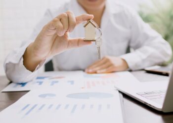 Featured image for: Investing in Virtual Real Estate: Opportunities in the Metaverse (Analyze virtual real estate as an asset class. Cover popular platforms (The Sandbox, Decentraland), investment strategies, examples of luxury brand activations (e.g., Gucci), and future potential beyond the $500M sales mark.)