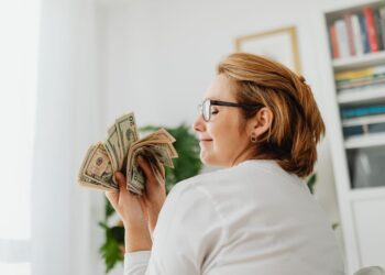 Featured image for: Dividend Investing 101: How to Build Passive Income Like the Wealthy